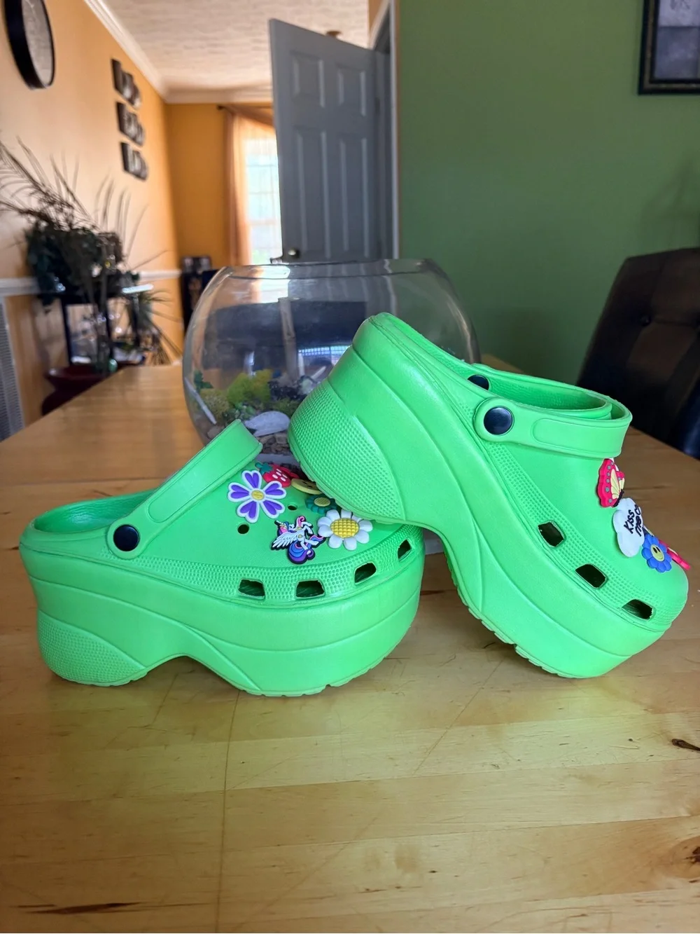 Women’s Platform Clog Shoes with Decorative Charms. These charms are expensive 💚